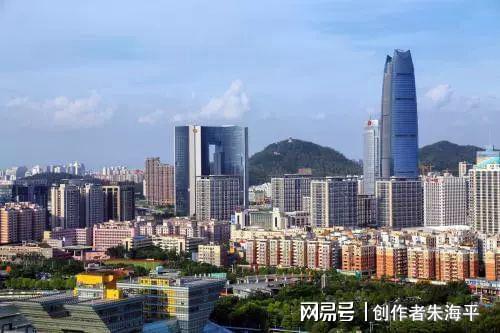 南国明珠，广东经济腾飞与人文荟萃之旅